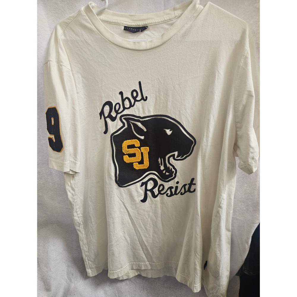 Sean John Rebel Resist Panther Graphic Tee Cream Mens XL Chenille Patch Shirt
